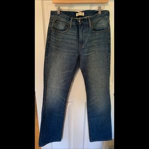NWT GAP MENS 32x34 dark wash jeans
